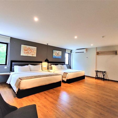 Apple Suites Hotel Sitiawan Extérieur photo