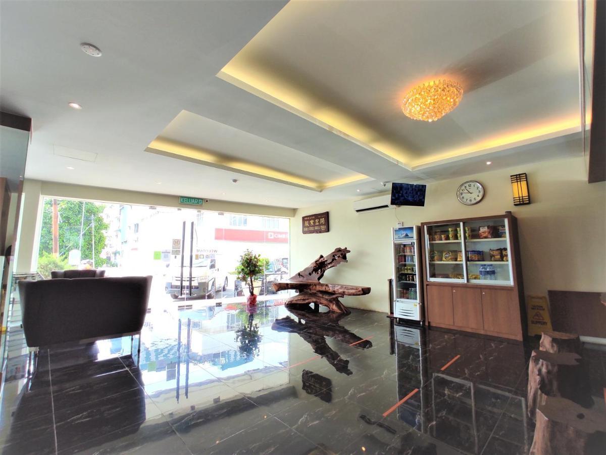 Apple Suites Hotel Sitiawan Extérieur photo