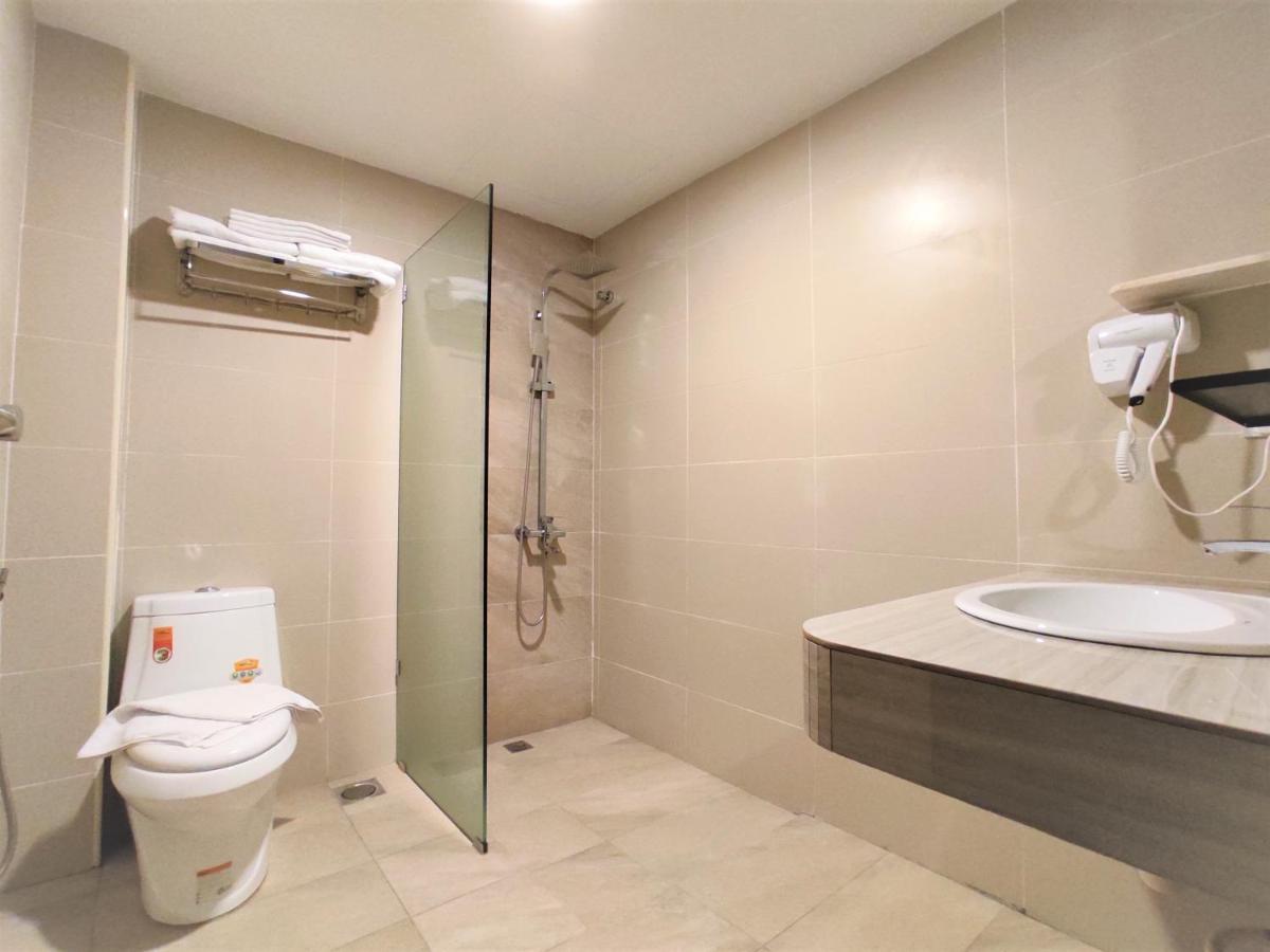 Apple Suites Hotel Sitiawan Extérieur photo