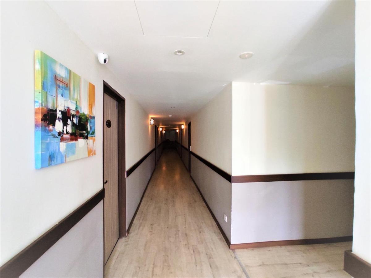 Apple Suites Hotel Sitiawan Extérieur photo