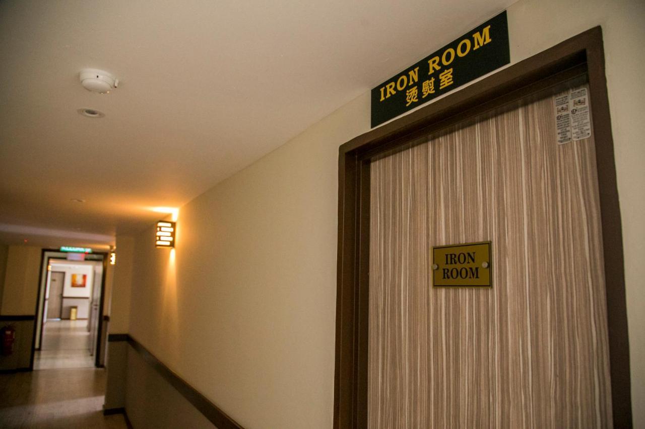 Apple Suites Hotel Sitiawan Extérieur photo